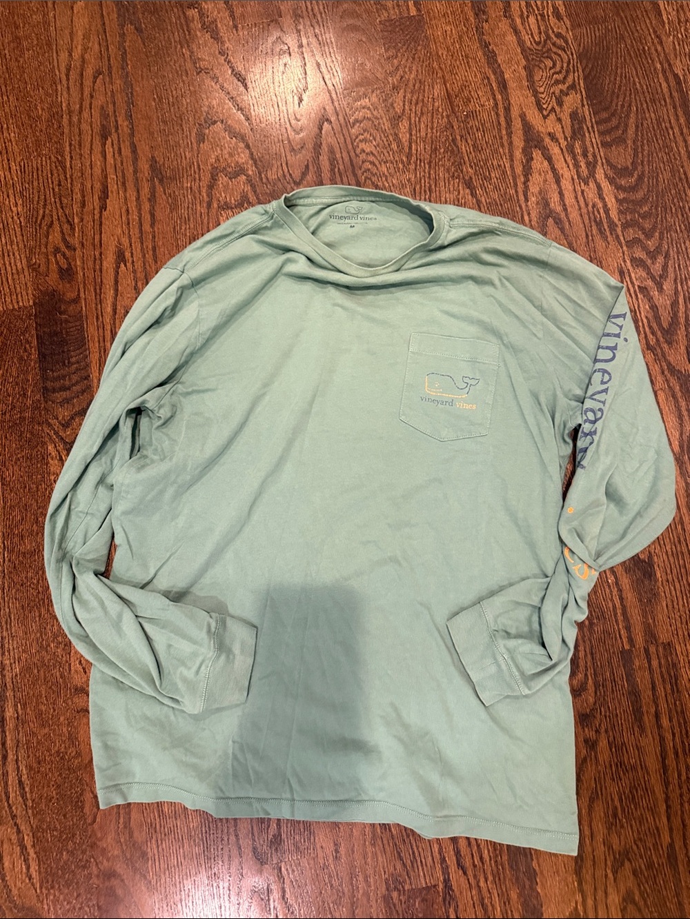 Vineyard Vines Men’s Long-Sleeve Pocket Tee in Mint Green medium